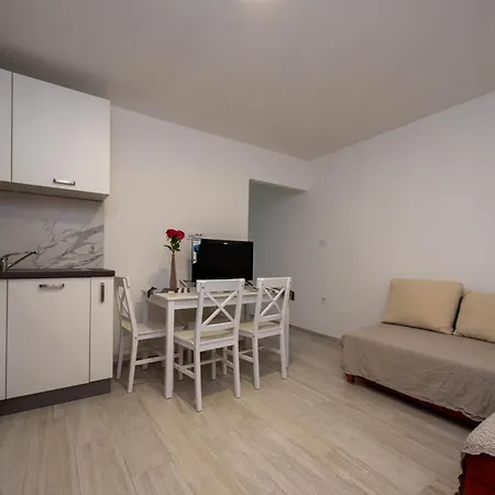 With A Parking Space - 21525 公寓 *